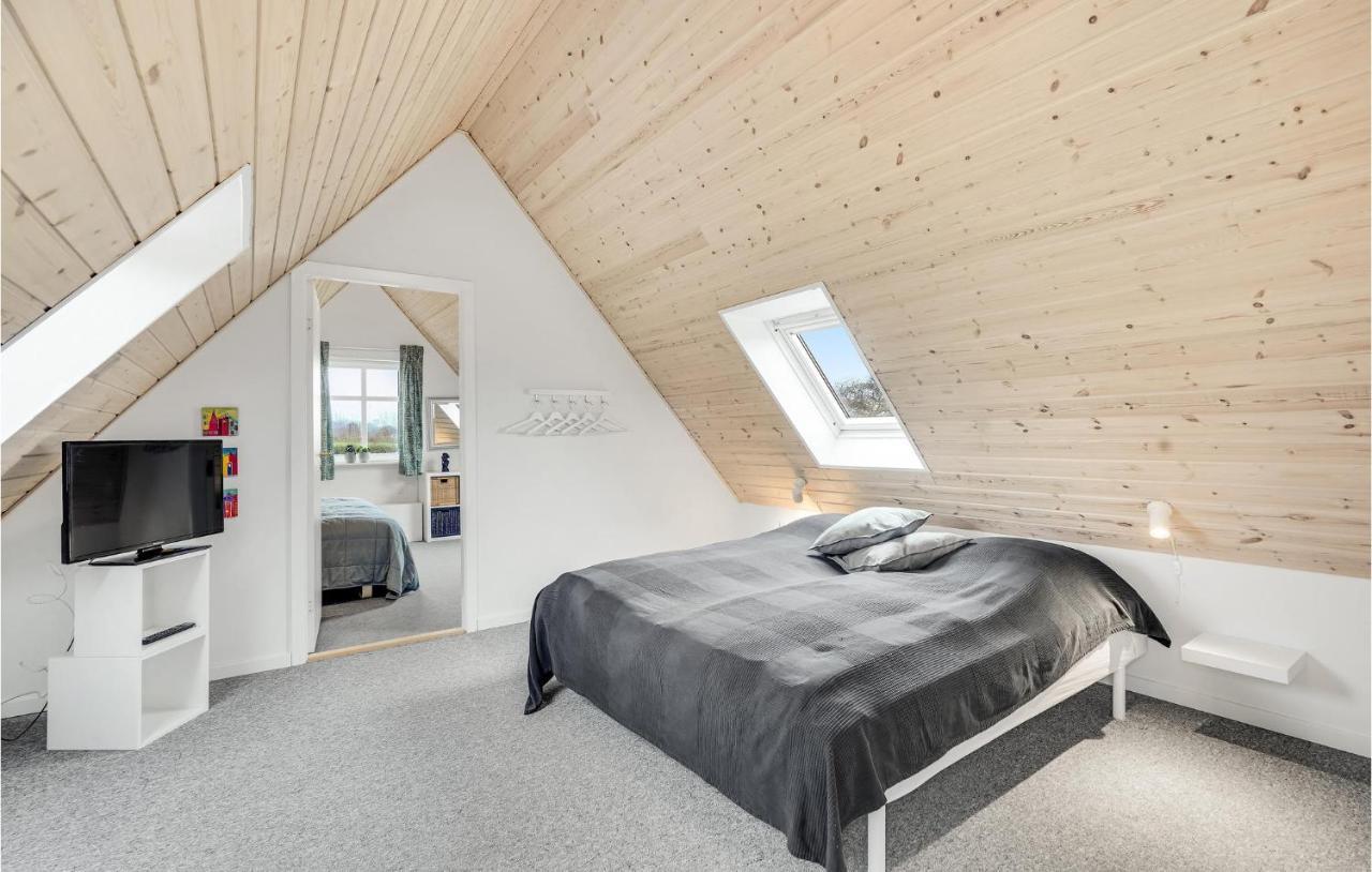 Nice Home In Aeroskobing With Kitchen Экстерьер фото
